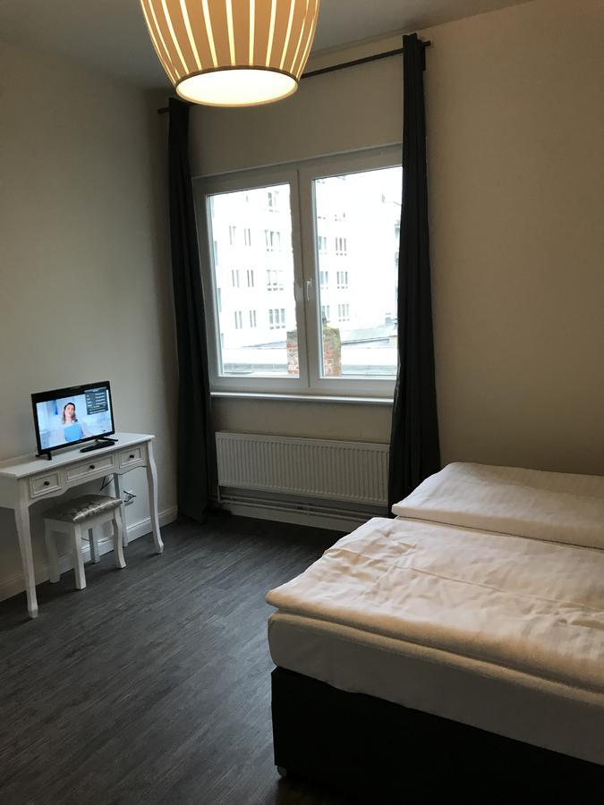 Hotel Fame Am Hauptbahnhof Hamburg Exterior photo